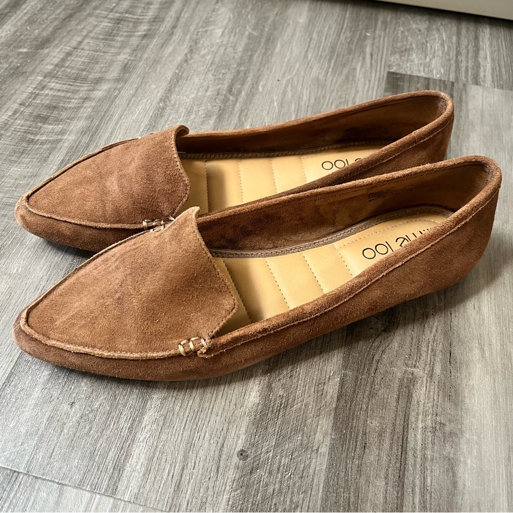 Me Too Audra Loafer Flat in chestnut suede